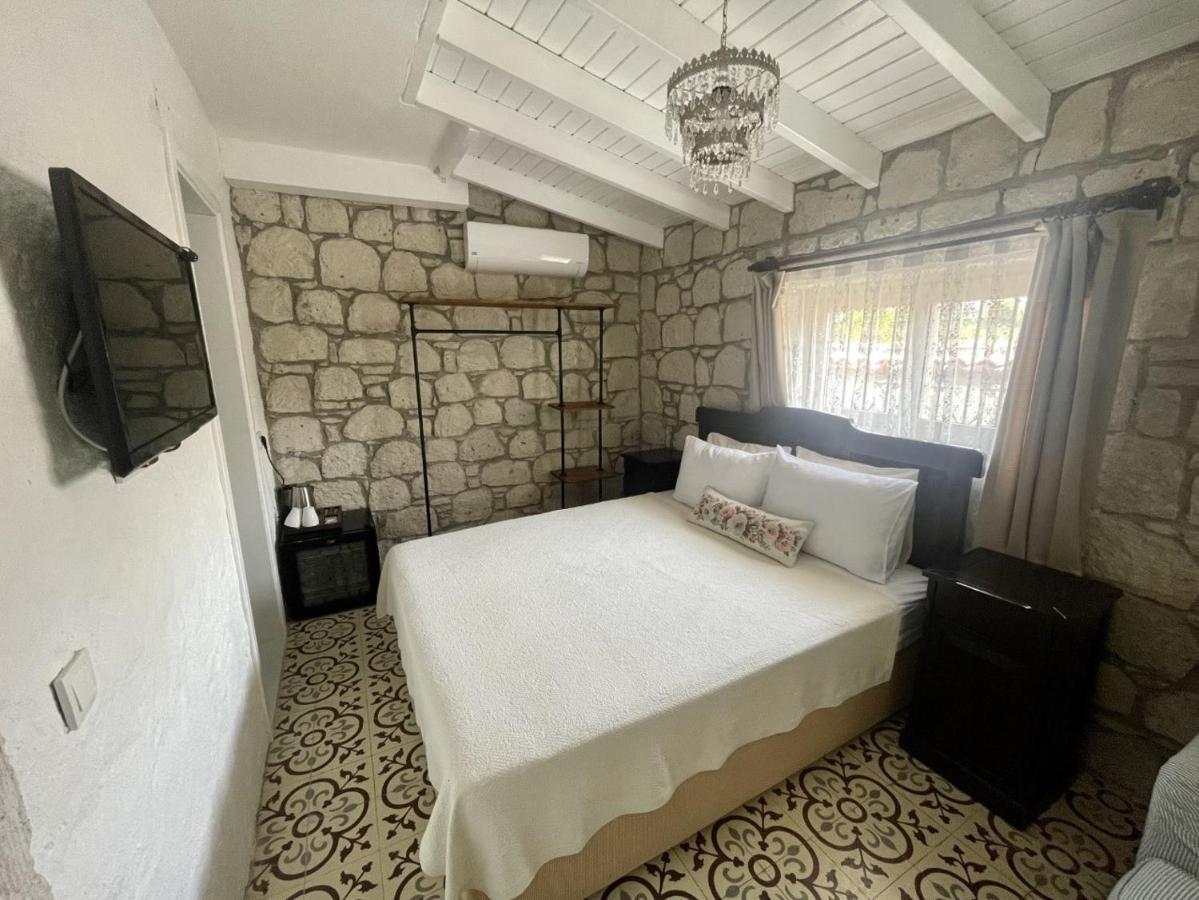 Kupina Alaçatı Luaran gambar