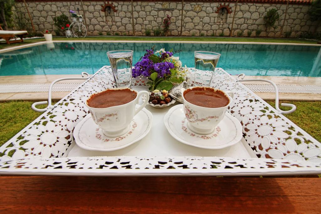 Kupina Alaçatı Luaran gambar