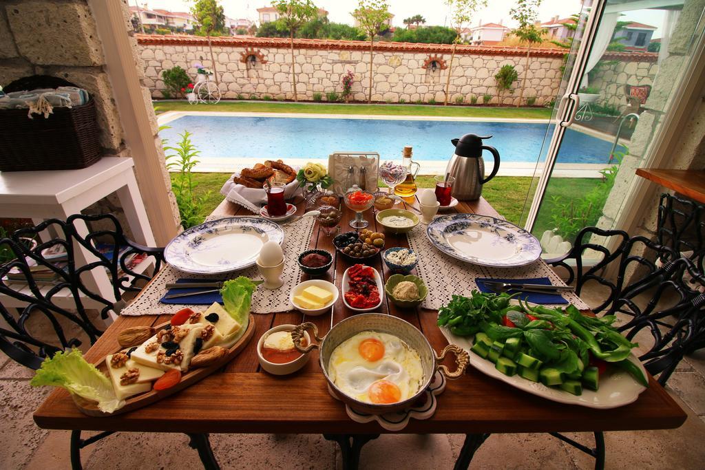 Kupina Alaçatı Luaran gambar